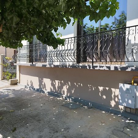 וולוס Voulas Guest House מראה חיצוני תמונה